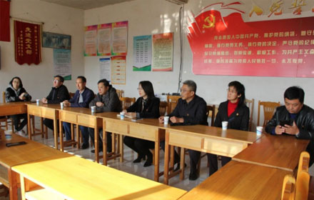 918博天堂信息到历城区柳埠街道办长岭村开展联合党建和爱心捐赠活动